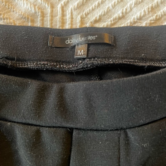 Daisy Fuentes Classic Black Pants size medium - Picture 2 of 3